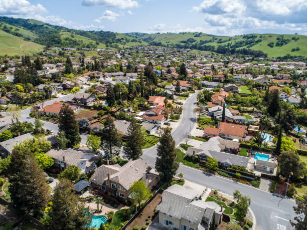 istock Sunny residential streets and nature, beautiful everywhere. 951034692