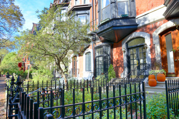 istock Boston Homes on Halloween 951038578