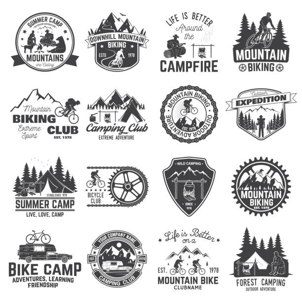 satz von mountainbike und camping club abzeichen. vektor - mountain biking stock-grafiken, -clipart, -cartoons und -symbole