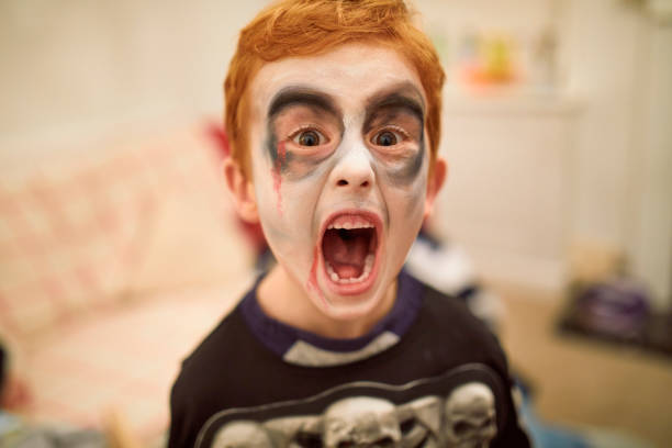 zombie skelett boy - spooky shouting fear screaming stock-fotos und bilder