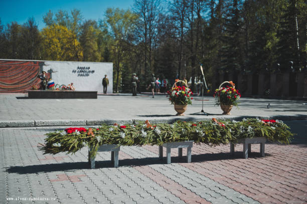 istock Victory Square with flowers 2862. 951095532