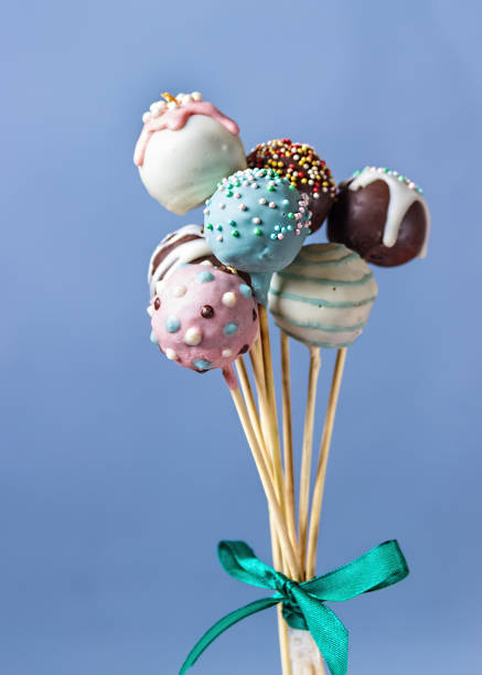 istock Cake pops. Sweet food. 951101018