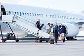 flugpassagiere-aussteigen.jpg?b=1&s=170x170&k=20&c=LgBIJ0yZaA88Dll6WM-6g1a4h7aTCoJldvxlXXQOgls=