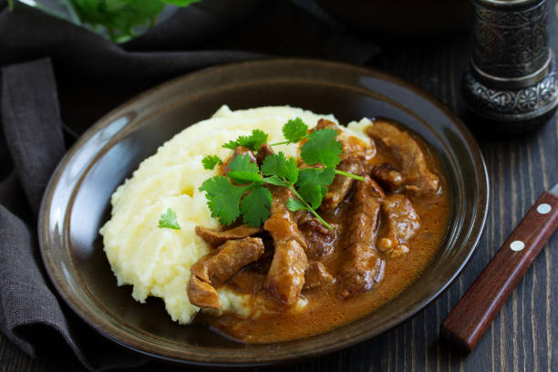 istock Meat sauce goulash with mashed potatoes. 951132176