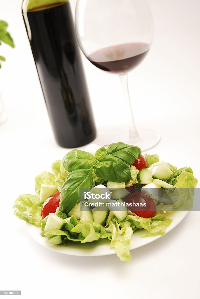 Salada e vinho - Foto de stock de Alface royalty-free