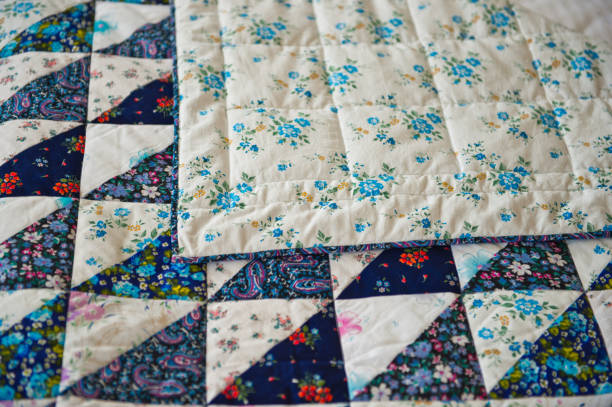 istock Scrappy cover of handwork with triangles 2983. 951192296