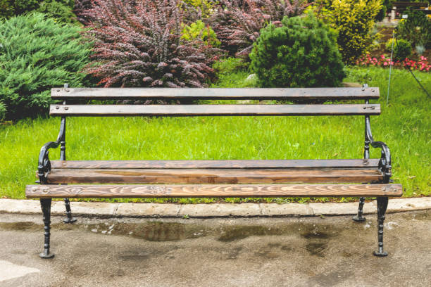 istock Bench in city park 951200590