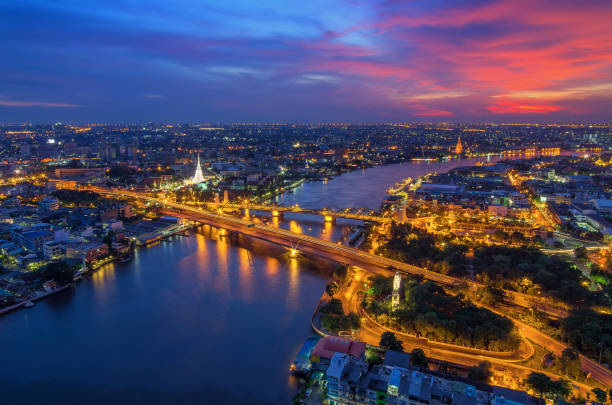 istock Phra Phuttha Yodfa Bridge view of Bangkok 951206126