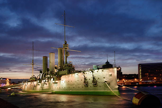 istock Aurora cruiser in Saint-Petersburg 95120682