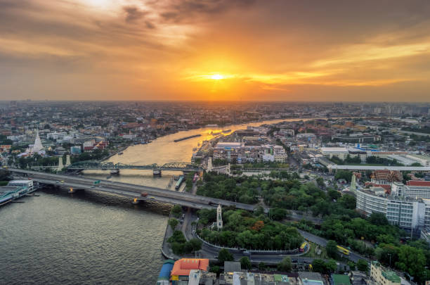 istock Phra Phuttha Yodfa Bridge view of Bangkok 951208888