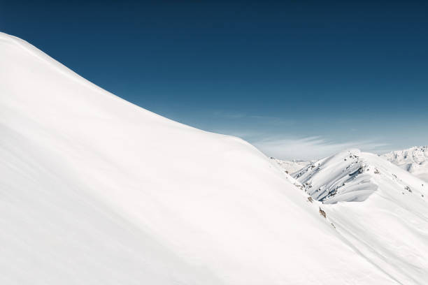 gebirge in schweizer alpen vom jakobshorn, davos - engadine switzerland europe clear sky stock-fotos und bilder