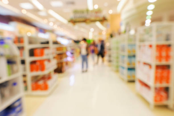 istock Blurred images in shopping malls 951219020