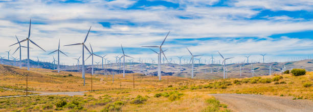 parco turbine eoliche sulle montagne di tehachapi california - tehachapi foto e immagini stock