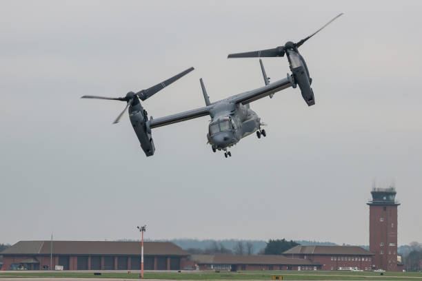 osprey v-22 bell boeing - helicopter boeing marines military - fotografias e filmes do acervo