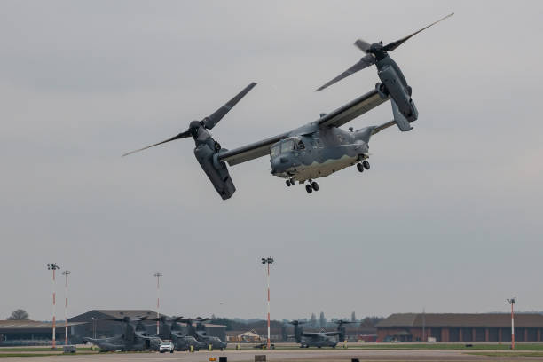 boeing bell v-22 osprey - helicopter boeing marines military zdjęcia i obrazy z banku zdjęć