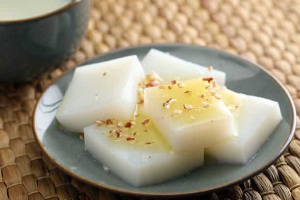 istock Milk and honey detox jelly 951331052