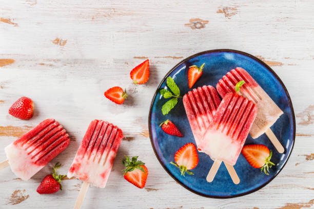 istock Homemade Vegan Strawberry Popsicle 951356442