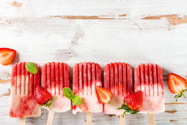 istock Homemade Vegan Strawberry Popsicle 951356492