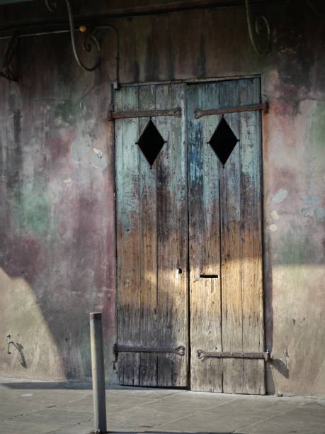 istock Old wooden doors 951410462