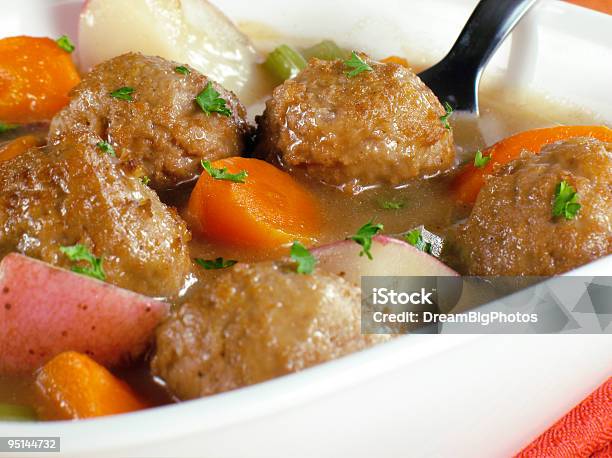 Albóndiga Estofado Foto de stock y más banco de imágenes de Albóndiga - Albóndiga, Calor, Carne