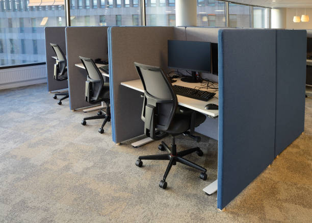 Office Empty office chairs in a row cube stock pictures, royalty-free photos & images