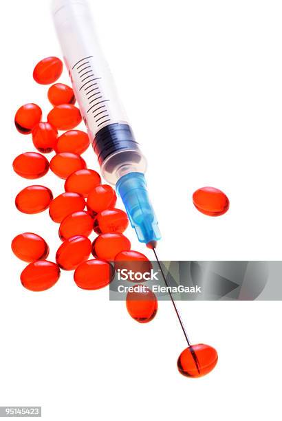 Siringa E Pillole - Fotografie stock e altre immagini di Antiossidante - Antiossidante, Bianco, Capsula