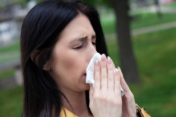 istock Girl sneezing 951503862