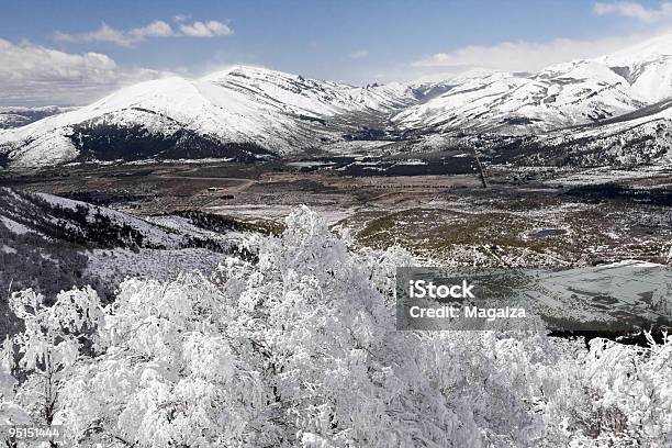 Resumen De Nieve Foto de stock y más banco de imágenes de Aire libre - Aire libre, Argentina, Bariloche