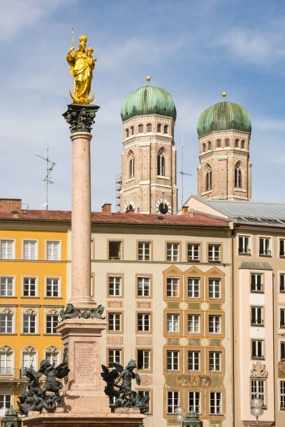 Marian column and the cathedral of Munich
