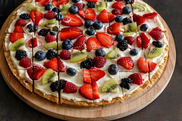 istock mix fruits pizza 951722372