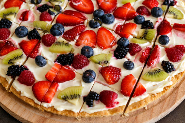 istock mix fruits pizza 951722392