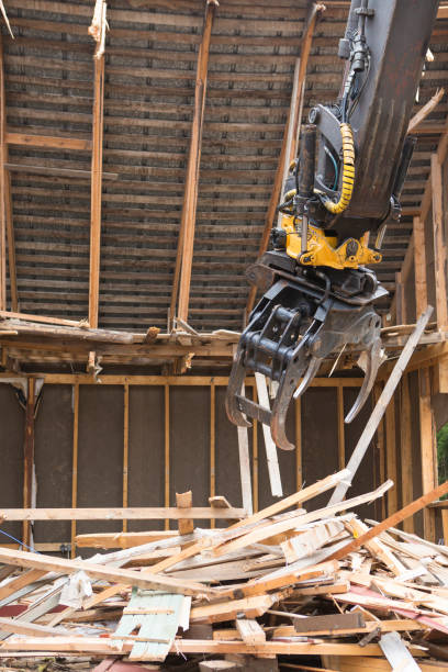 istock Demolishing An Old House 951725900