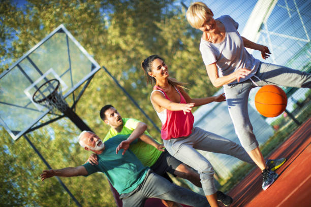 istock Basketball game with family. 951781574