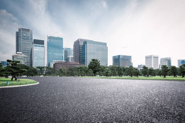 road 東京で - 広場 ストックフォトと画像