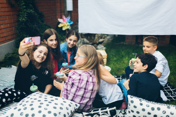 istock Movie Night In Backyard 951854834