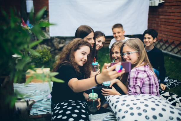 istock Movie Night In Backyard 951855140