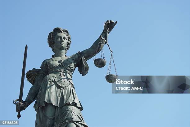 Estátua De Justitia - Fotografias de stock e mais imagens de Alemanha - Alemanha, Eleição, Azul