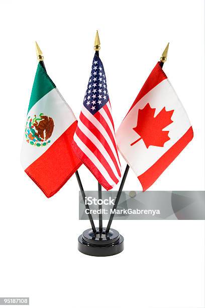 Флаги Мексике Соединенных Штатах И Канаде — стоковые фотографии и другие картинки Мексика - Мексика, Канада, США