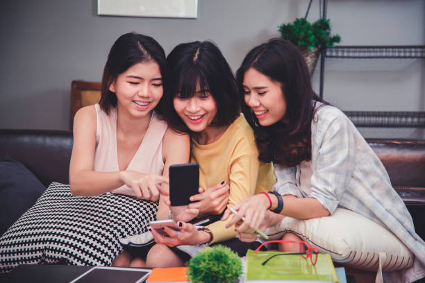istock Group young women Shopping Online Concept. 951881540