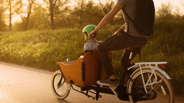 woohoo! - parents children cargo bike bildbanksfoton och bilder