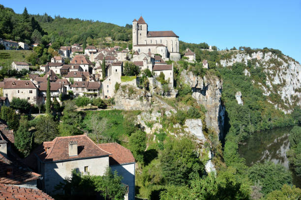 istock France St Cirq Lapopie 951952378