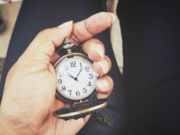 istock Vintage watch pocket oh hand 951968200