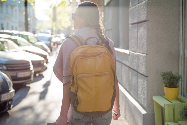 istock Tourist searching for hotel 951983050