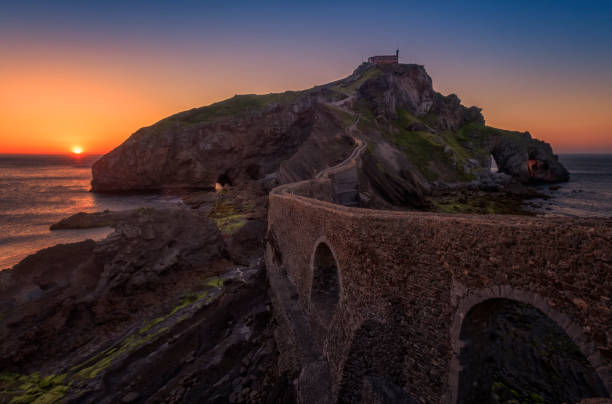 istock Gaztelugatxe at sunset 952015084