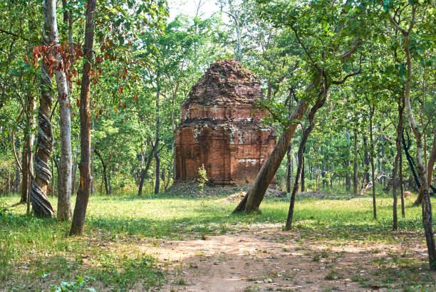 istock Prasat Chamres Temple Angkor Era 952019636