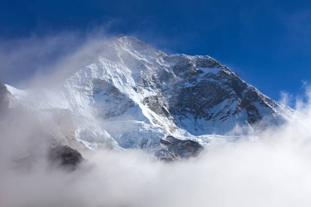 istock Mount Makalu with clouds, Nepal Himalayas 952057078