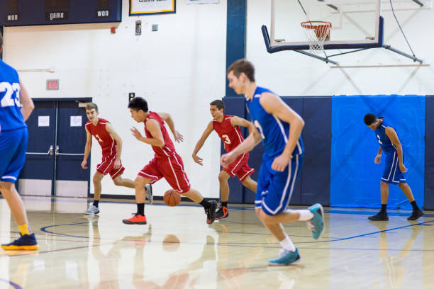 istock Action-Packed Boy's High School Basketball Game 952063870