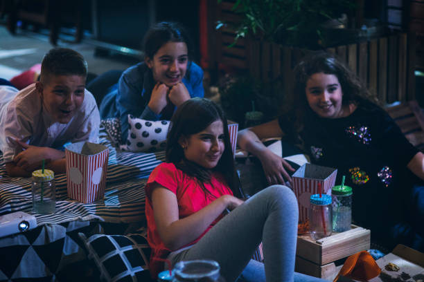 istock Movie Night In Backyard 952084974