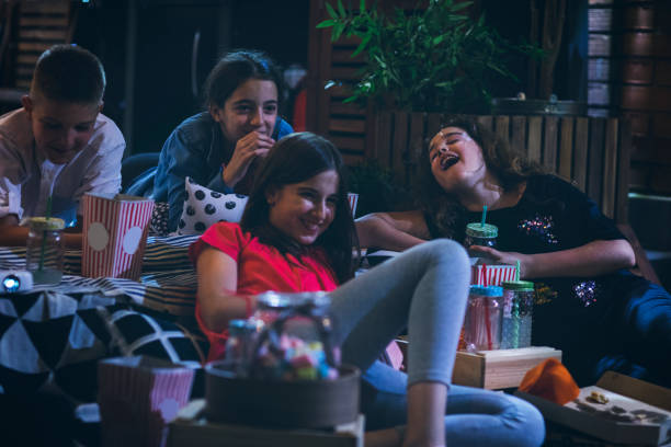istock Movie Night In Backyard 952085034