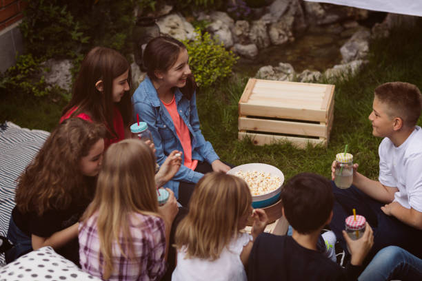 istock Movie Night In Backyard 952086938